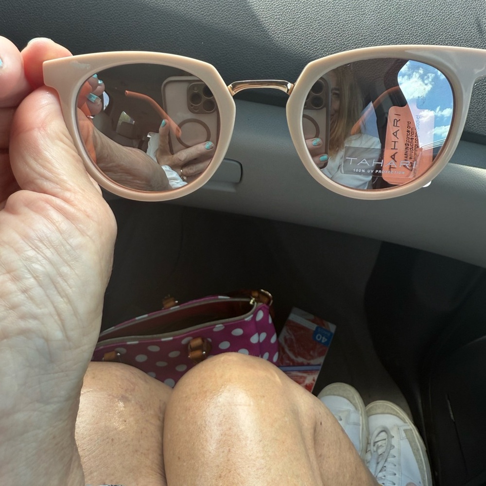 Tahari Round Sunglasses in Blush Ivory NWT nice, high end